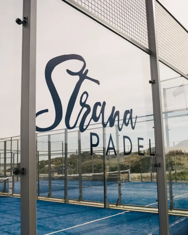 Padelplatz bei Hotel Strana, Västra Götaland - Foto 1