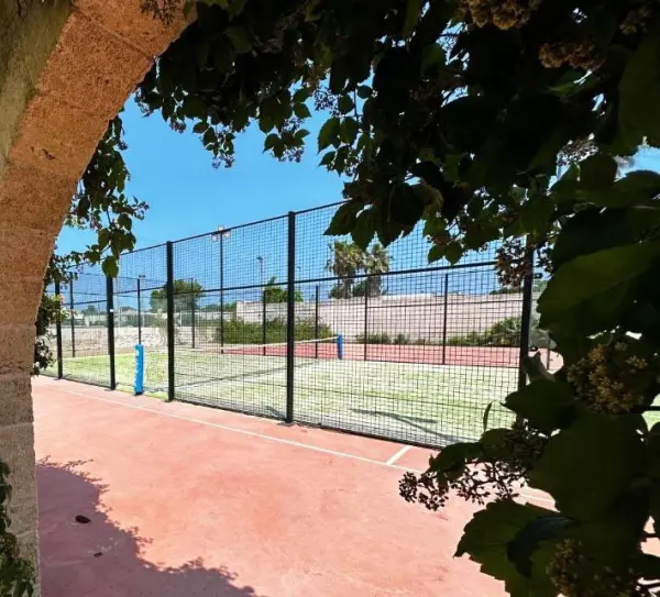 Padelplatz bei Hotel Thàlas Club, Torre dell'Orso - Foto 1