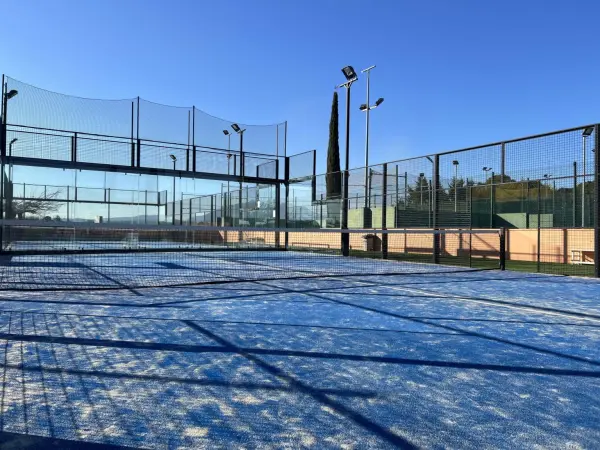 Padelplatz bei Hotel TorreMirona Golf & Spa, Katalonien - Foto 2