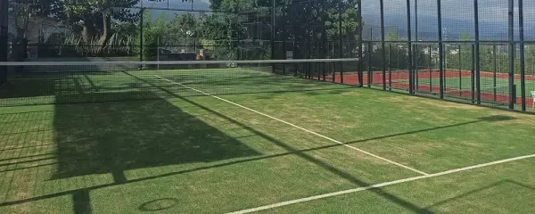 Padelplatz bei Hotel & Villa Internacional de Tenis, Cuencavaca - Foto 1