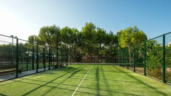 Terrain de padel : Iberostar Selection Albufera Playa All Inclusive, Îles Baléares - photo 1