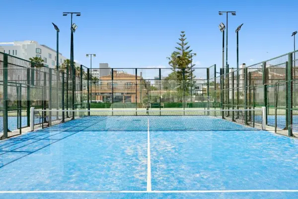 Padelplatz bei Iberostar Waves Cristina, Balearen - Foto 1