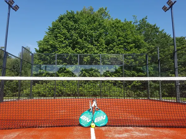 Padelplatz bei ibis Styles Louvain-la-Neuve Hotel and Events, Wallonien - Foto 2
