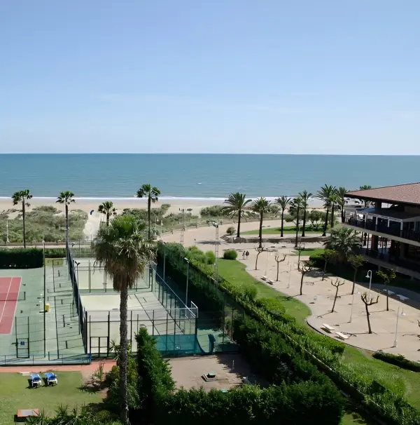 Terrain de padel : Ilunion Islantilla Hotel, Andalousie - photo 3