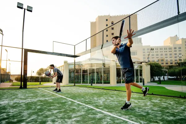 Padelplatz bei InterContinental Doha Beach & Spa by IHG, Doha - Foto 1