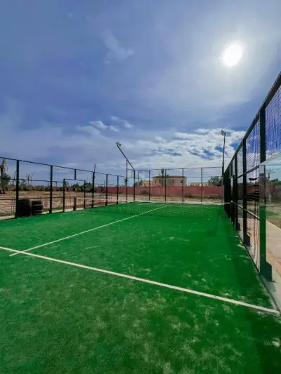 Padelplatz bei Jenan Mayshad Marrakech, Boutique hotel with Pool & Private Padel Court, Marrakesch-Safi - Foto 1