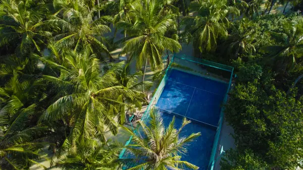 Padelplatz bei Kudadoo Maldives, Lhaviyani-Atoll - Foto 3