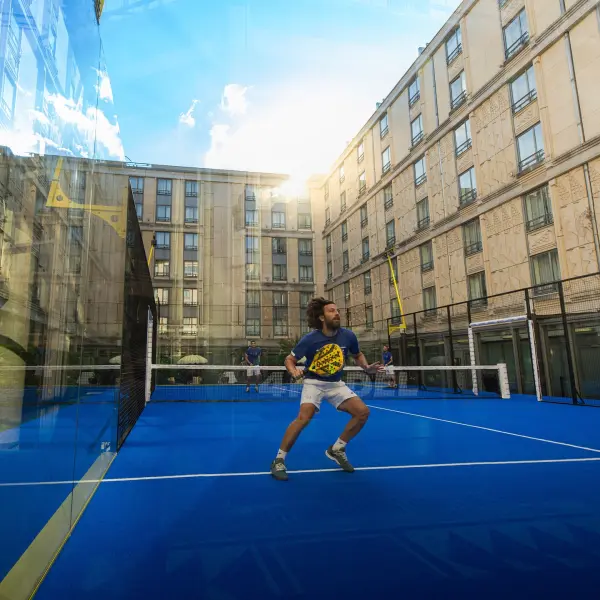 Padel court at L'Hôtel du Collectionneur Paris, Île-de-France - photo 1