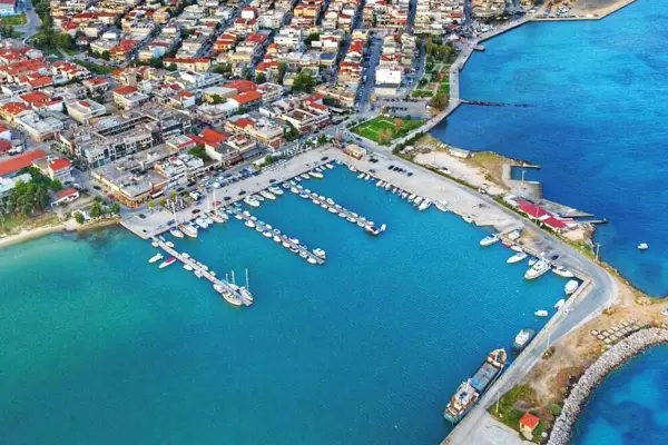 LOCAL SUITES - Nea Moudania Chalkidiki - hotel photo 1