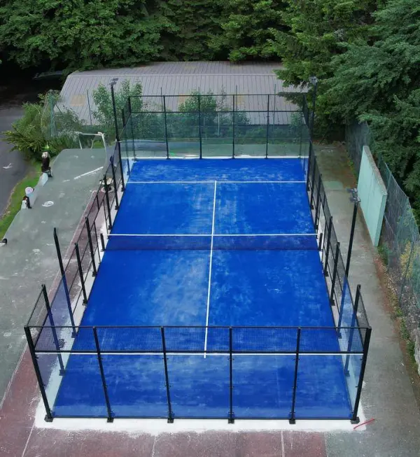 Padel court at Logis Hôtel Clair Matin, Auvergne-Rhône-Alpes - photo 1