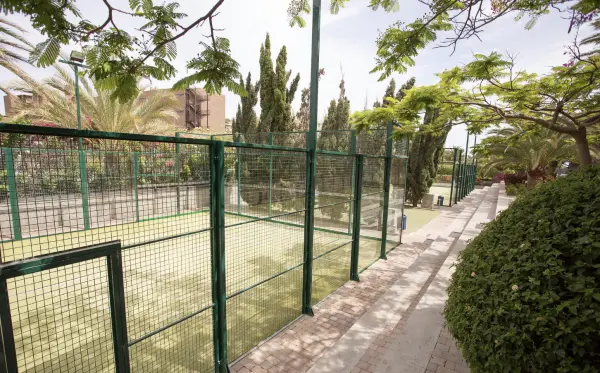 Terrain de padel : Lopesan Costa Meloneras Resort & Spa, Îles Canaries - photo 1