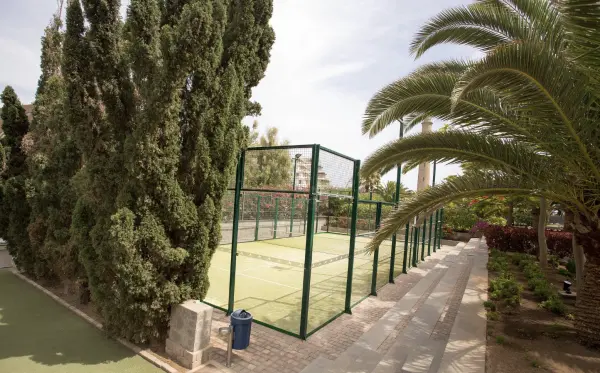 Terrain de padel : Lopesan Costa Meloneras Resort & Spa, Îles Canaries - photo 2