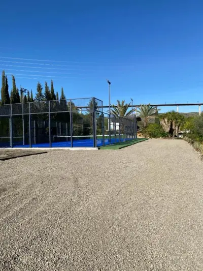 Pista de pádel en Álora Padel Villa, Andalucía - foto 1