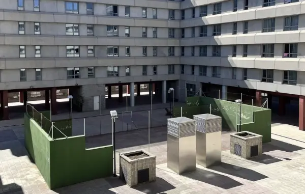 Padel court at Madrid Airport Suites, Affiliated by Meliá, Madrid - photo 1