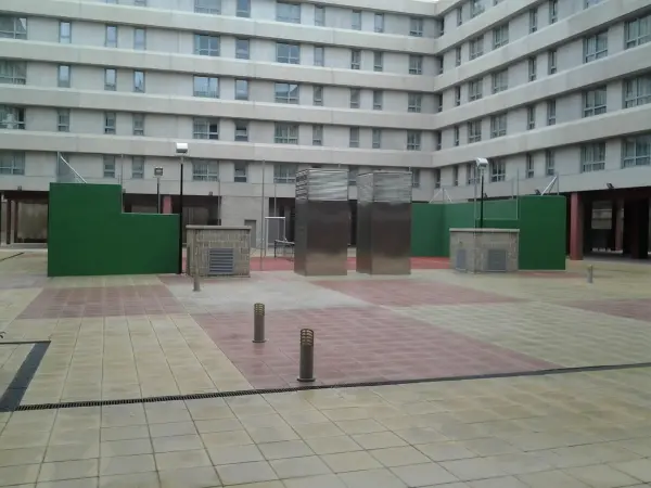 Padel court at Madrid Airport Suites, Affiliated by Meliá, Madrid - photo 2