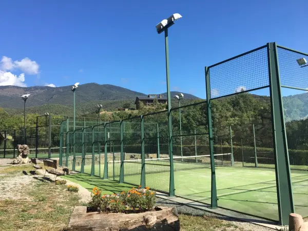 Terrain de padel : Mas D'en Roqueta, Catalogne - photo 1
