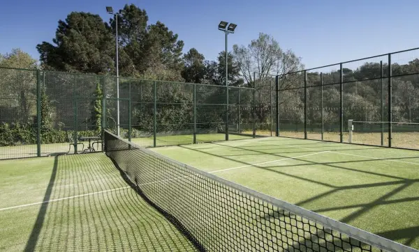 Terrain de padel : Mas Tapiolas, Catalogne - photo 2