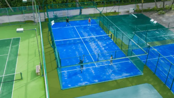 Terrain de padel : Meeru Maldives, Atoll de Malé Nord - photo 1