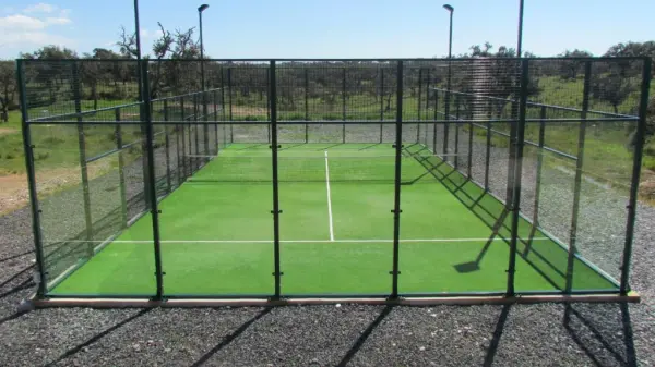 Padelplatz bei Monte Xisto Country Charm Hotel, Alentejo - Foto 2