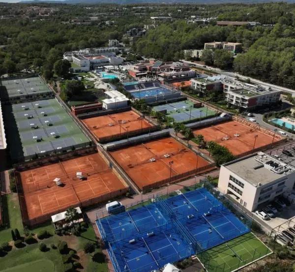 Padel court at Mouratoglou Hotel & Resort, Provence-Alpes-Côte d'Azur - photo 2