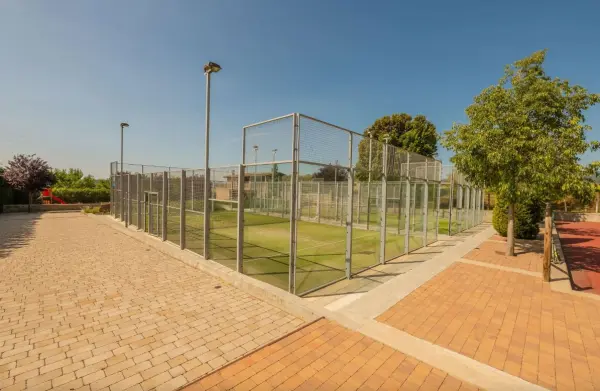Terrain de padel : Naturaki Can Pardal, Catalogne - photo 3