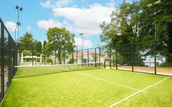 Pista de pádel en Njivice Seaview Padel Villa, Njivice - foto 1