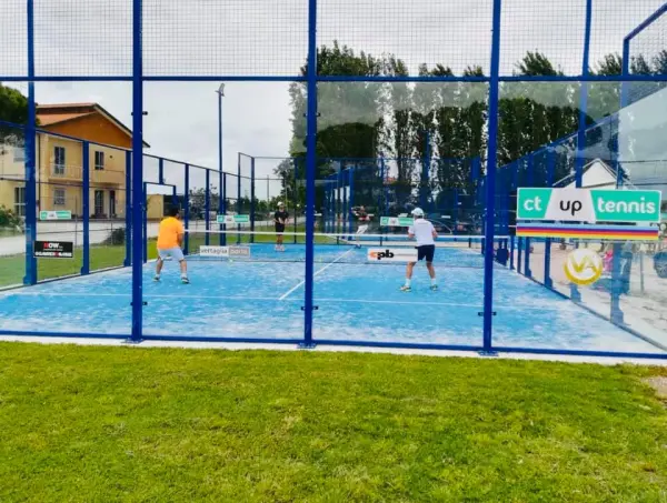 Terrain de padel : Nobel Hotel Residence & Appartamenti, Rimini - photo 1