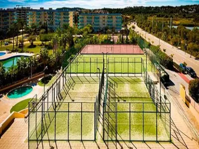 Padelplatz bei Ohtels La Hacienda, Katalonien - Foto 2