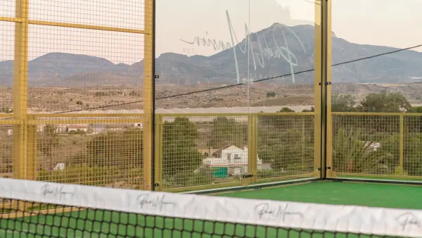 Pista de pádel en Padel Mansion, Comunidad Valenciana - foto 3