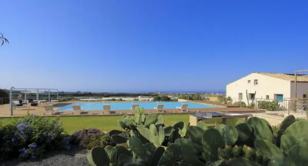 Petrantica Resort - Hotelfoto 1