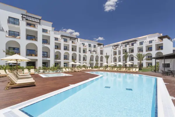 Pine Cliffs Resort - hotel photo 3