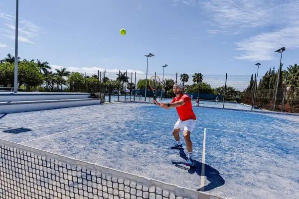 Padelplatz bei Playitas Hotel - Sports Resort, Kanarische Inseln - Foto 1