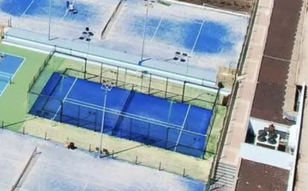 Padelplatz bei Playitas Hotel - Sports Resort, Kanarische Inseln - Foto 2
