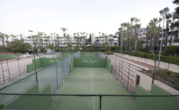 Pista de pádel en Puente Romano Marbella, Andalucía - foto 2