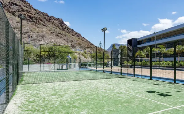 Pista de pádel en Radisson Blu Resort & Spa, Gran Canaria Mogan, Islas Canarias - foto 1