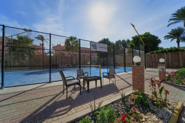 Padelplatz bei Regina Resort and Aqua Park Hurghada, Gouvernement Rotes Meer - Foto 2