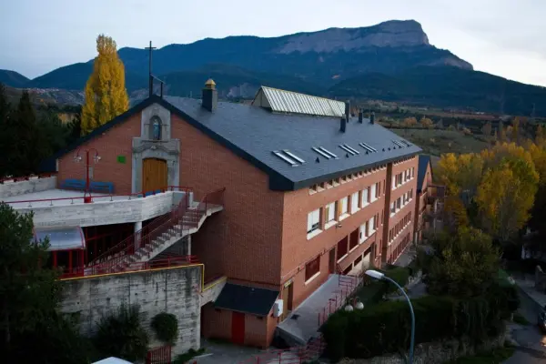 Residencia Albergue Jaca - foto 1 del hotel