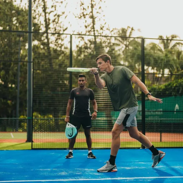 Terrain de padel : Royal Palm Beachcomber Luxury, Grand-Baie - photo 1