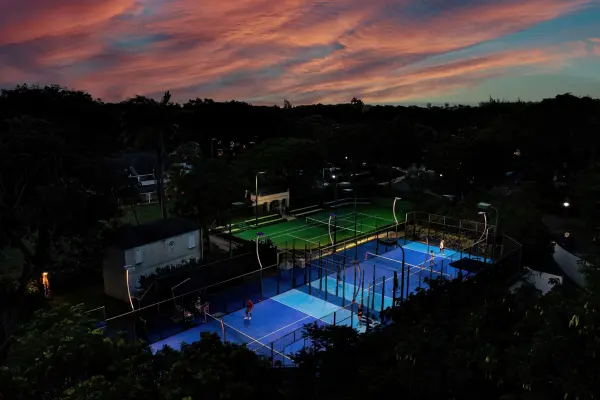 Padelplatz bei Sandy Lane, Saint James - Foto 1