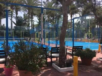 Pista de pádel en SBH Costa Calma Palace, Islas Canarias - foto 1