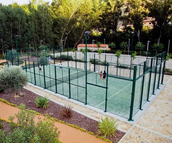 Padelplatz bei Suites Finca Los Olivos, Kastilien-La Mancha - Foto 1