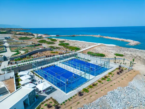 Pista de pádel en Sun Valley Resort & Residency, Kyrenia - foto 4