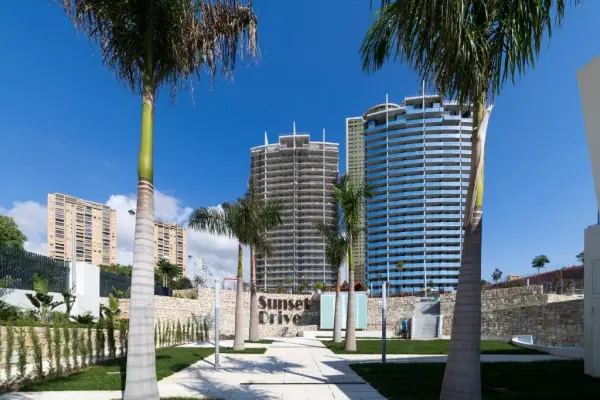 Sunset Drive Benidorm by Mar Holidays - foto 2 del hotel
