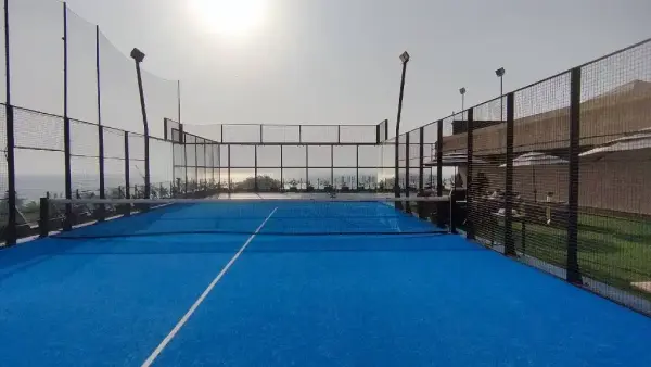 Padelplatz bei Taj Lands End, Maharashtra - Foto 2
