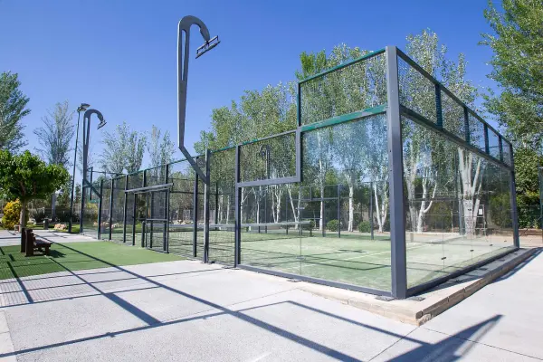 Padelplatz bei Tamarit Beach Resort, Katalonien - Foto 1