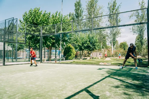 Padelplatz bei Tamarit Beach Resort, Katalonien - Foto 2