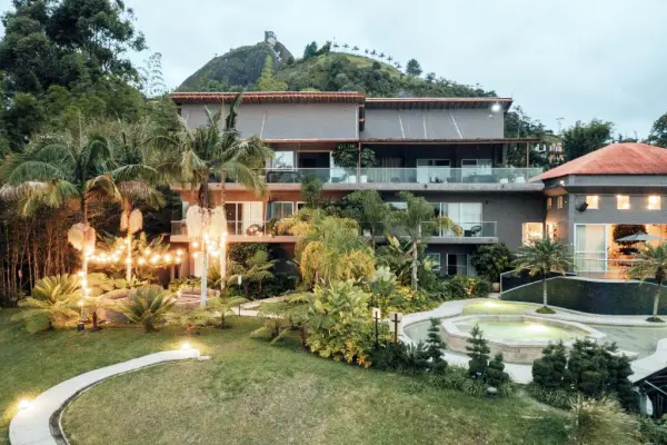 Tau House - foto 1 del hotel