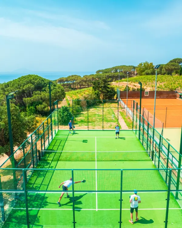 Terrain de padel : Tenuta delle Ripalte, Capoliveri - photo 1