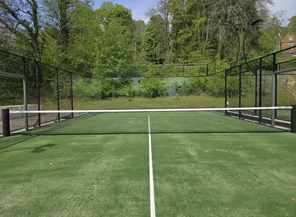 Padelplatz bei The Coed-y-Mwstwr Hotel, Bridgend - Foto 3
