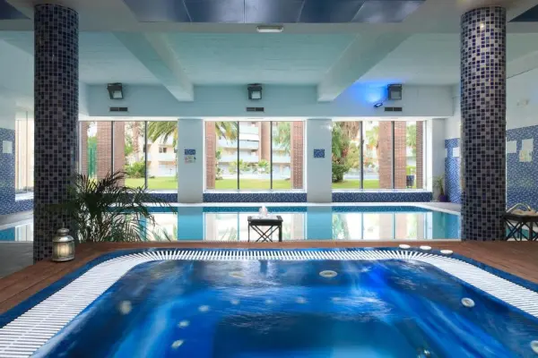 UHC Spa Aqquaria Family Complex - Hotelfoto 3
